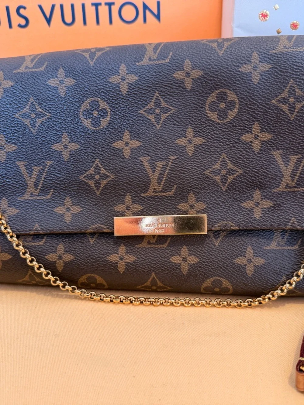 AUTHENTIC Louis Vuitton Favorite Monogram Canvas Crossbody - Picture 2 of 16